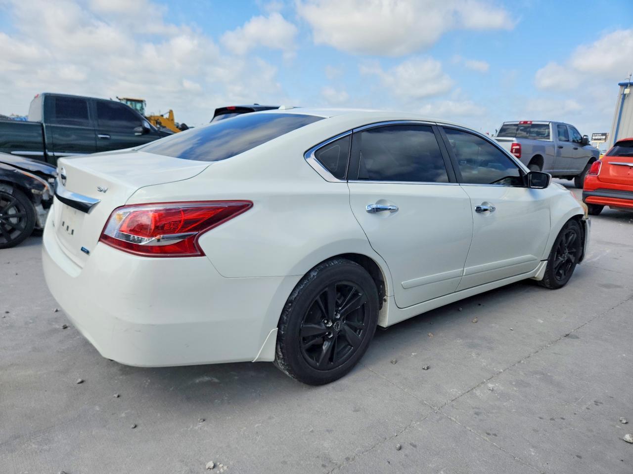 2013 Nissan Altima 2.5 - Image 3