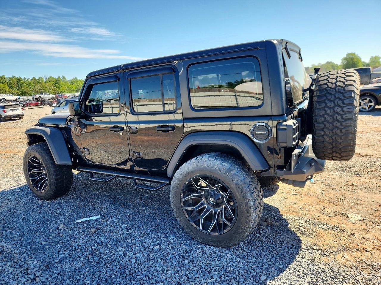 2021 Jeep Wrangler Unlimited Sport - Фото 2