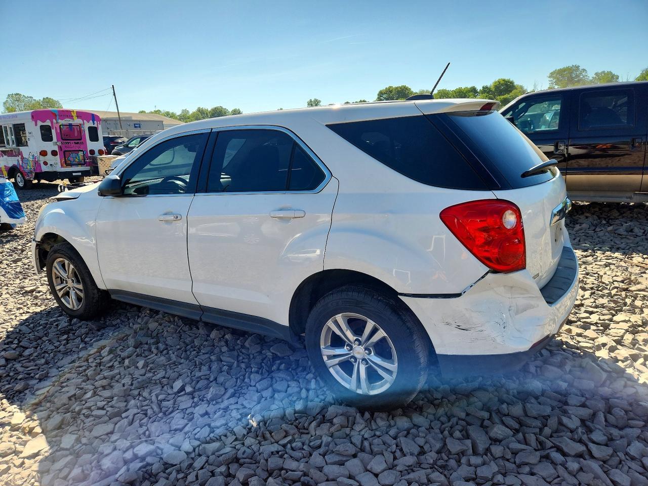 2015 Chevrolet Equinox Ls - Фото 2