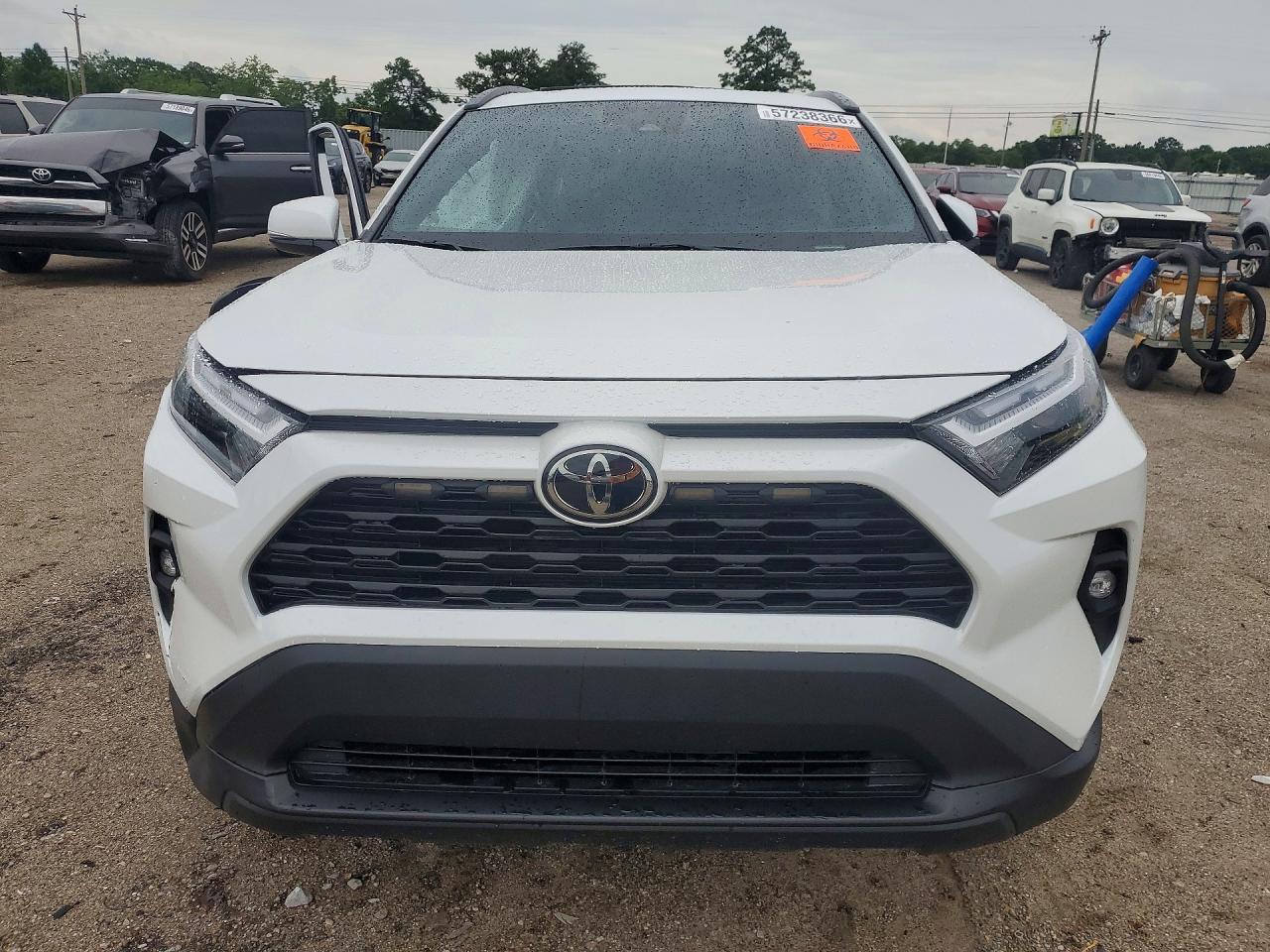 2024 Toyota Rav4 Xle Premium - Image 5