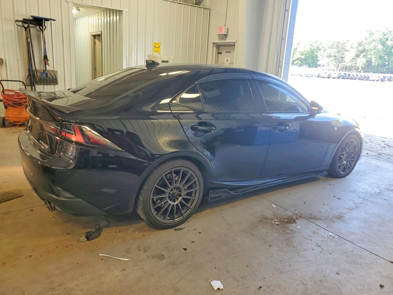2017 Lexus Is 350 - Image 3