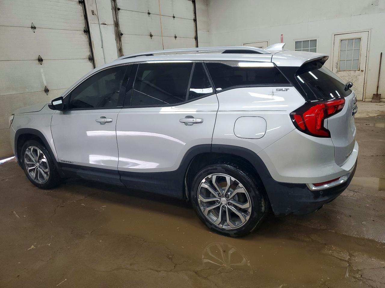 2019 GMC Terrain Slt - Фото 2