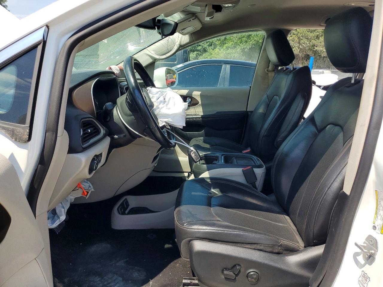 2018 Chrysler Pacifica Touring L - Фото 7