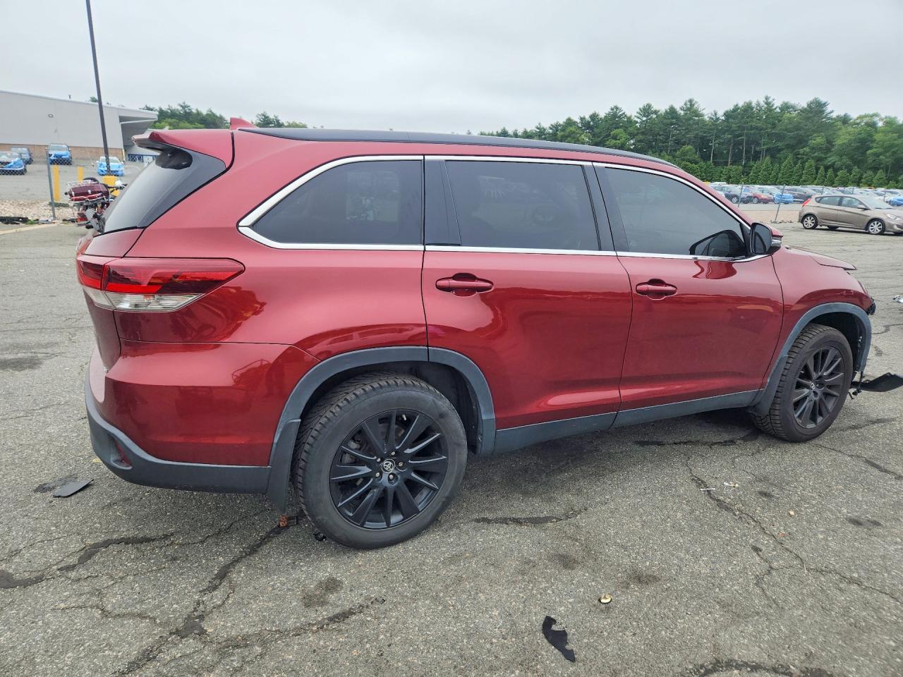 2019 Toyota Highlander Se - Фото 3