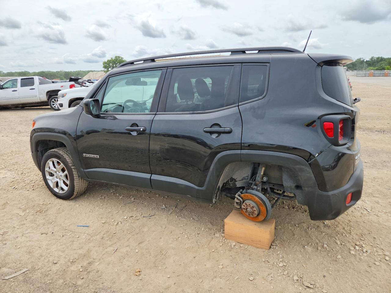 2016 Jeep Renegade Latitude - Фото 2