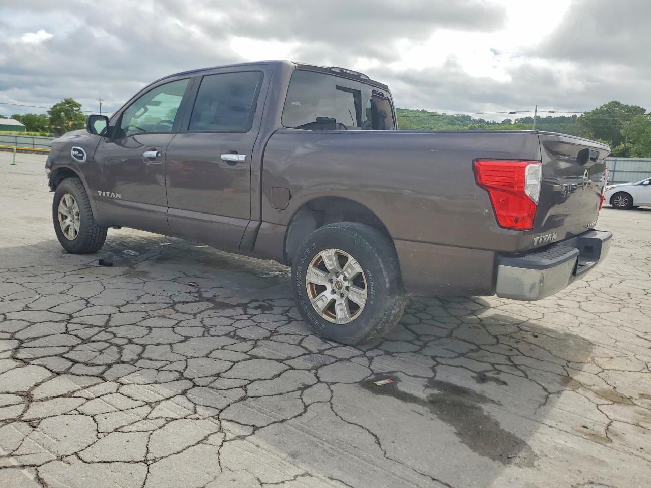 2017 Nissan Titan S - Фото 2