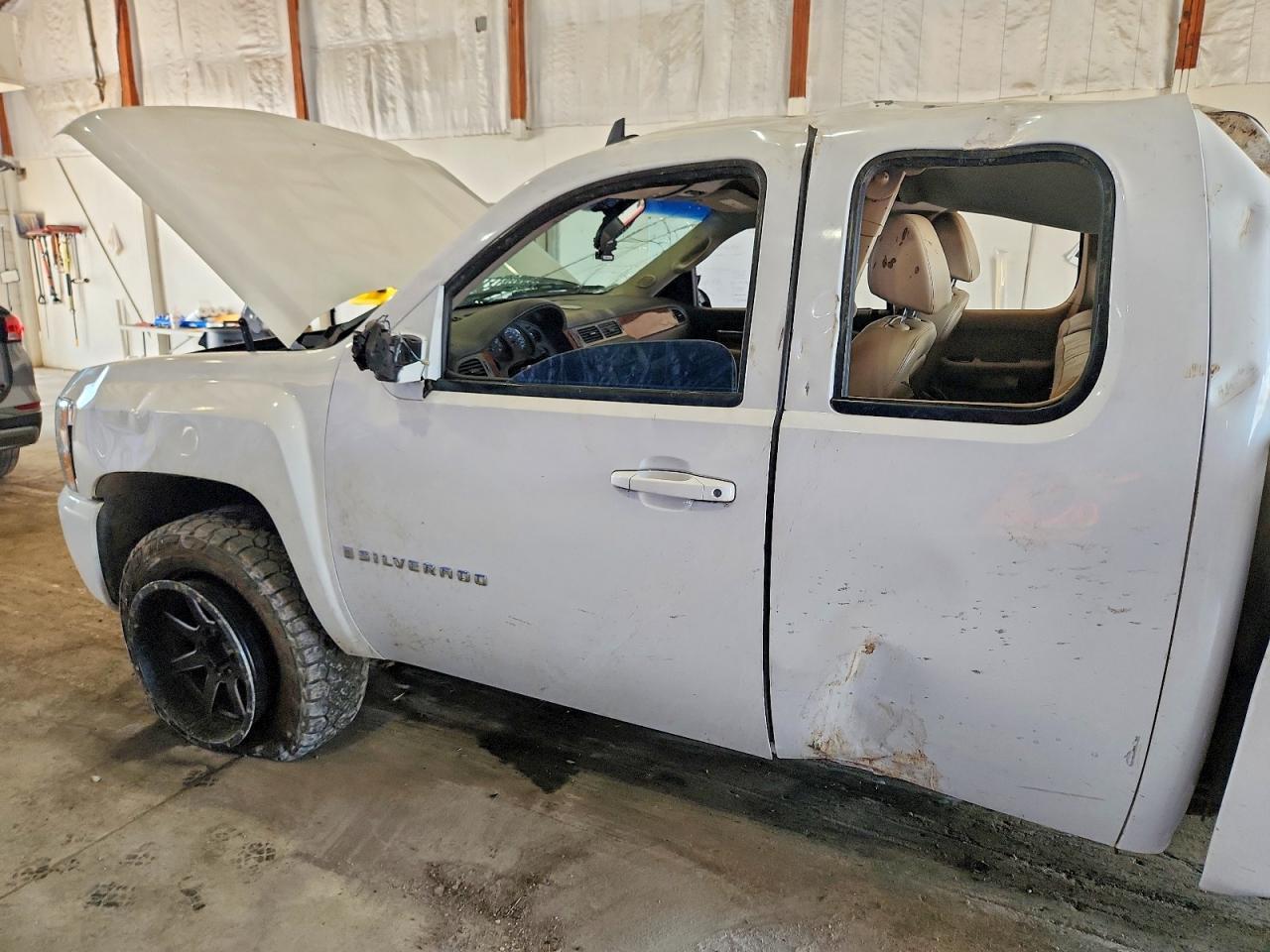 2007 Chevrolet Silverado K1500 - Image 7