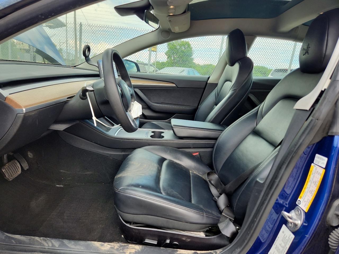 2022 Tesla 3 - Image 7