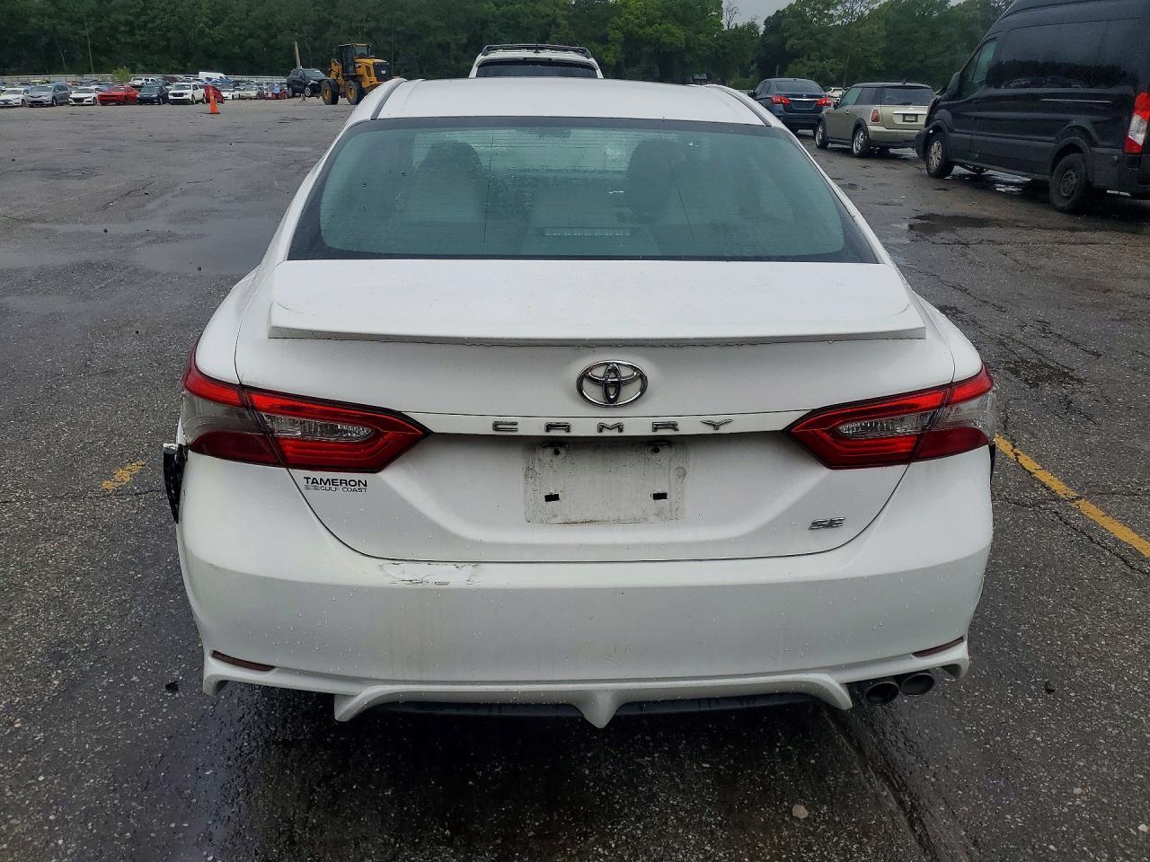 2018 Toyota Camry Se - Фото 6