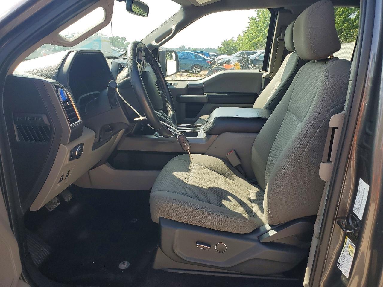 2017 Ford F150 Super Cab - Фото 7