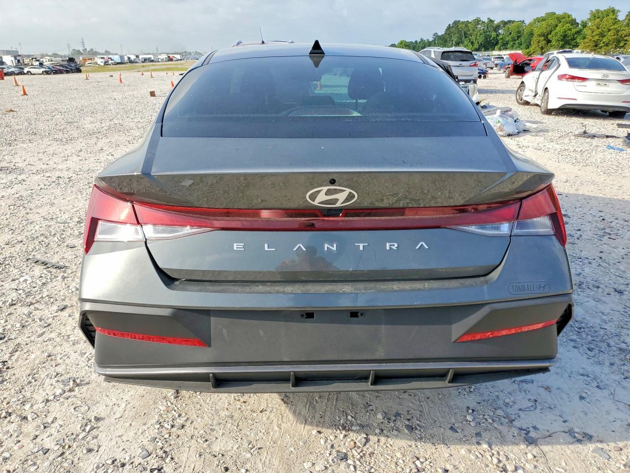 2026 Hyundai Elantra Se - Фото 6
