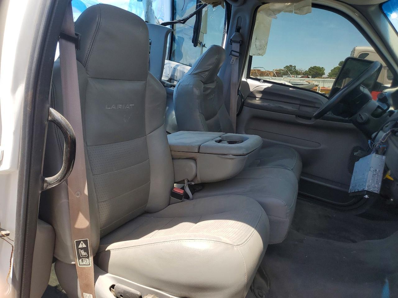 2000 Ford F650 Super Duty - Image 6