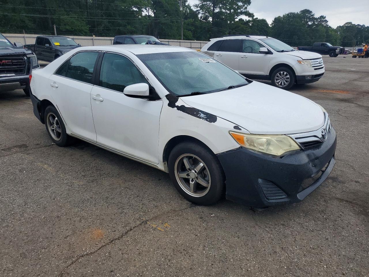 2012 Toyota Camry Le - Фото 4