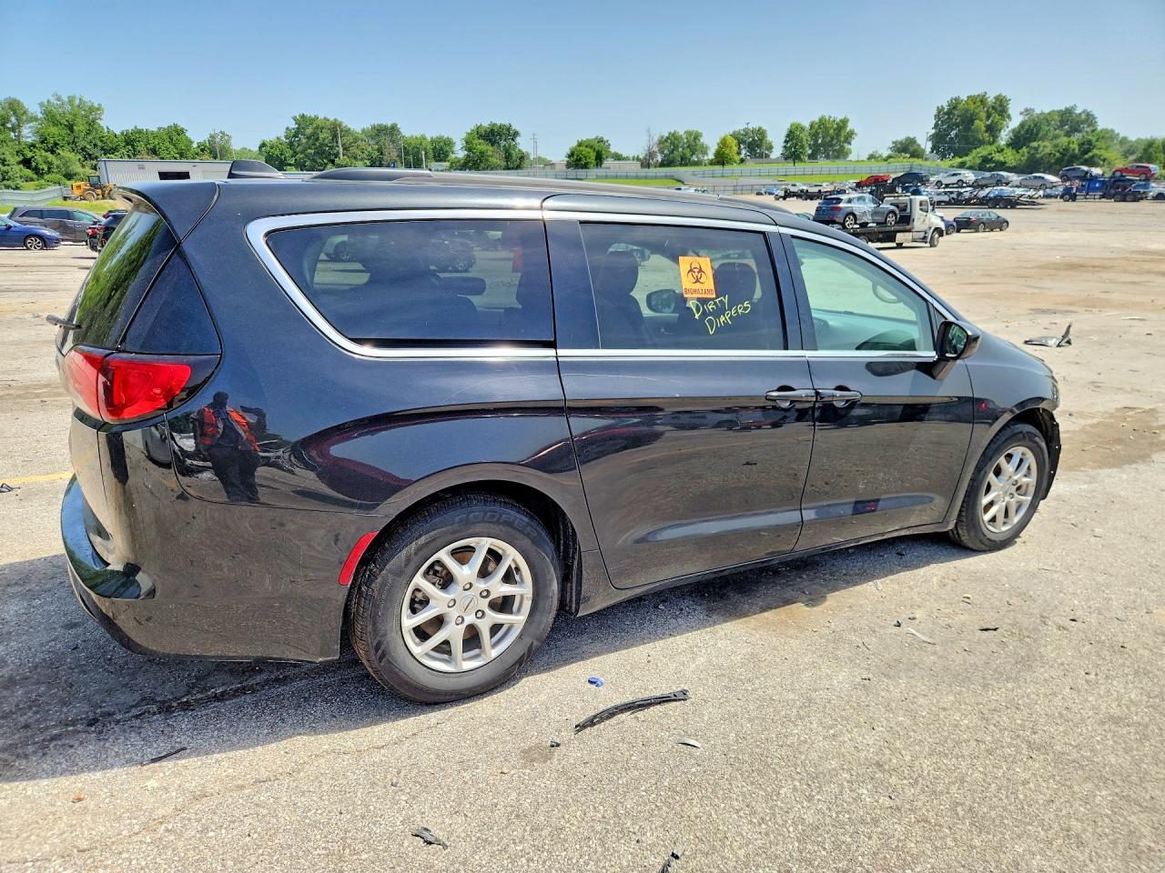 2021 Chrysler Voyager Lxi - Фото 3