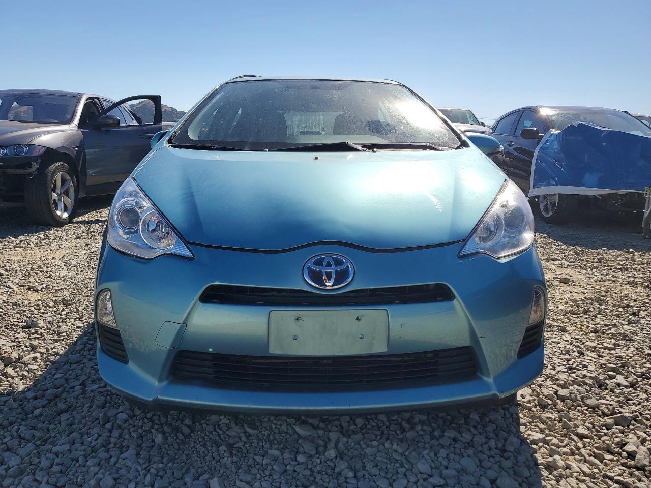 2013 Toyota Prius C One - Фото 5