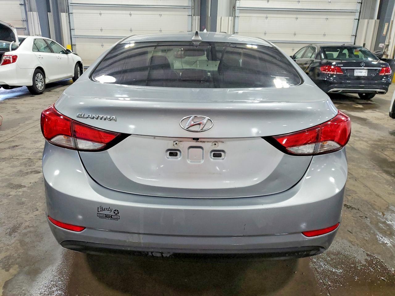 2015 Hyundai Elantra Se - Фото 6