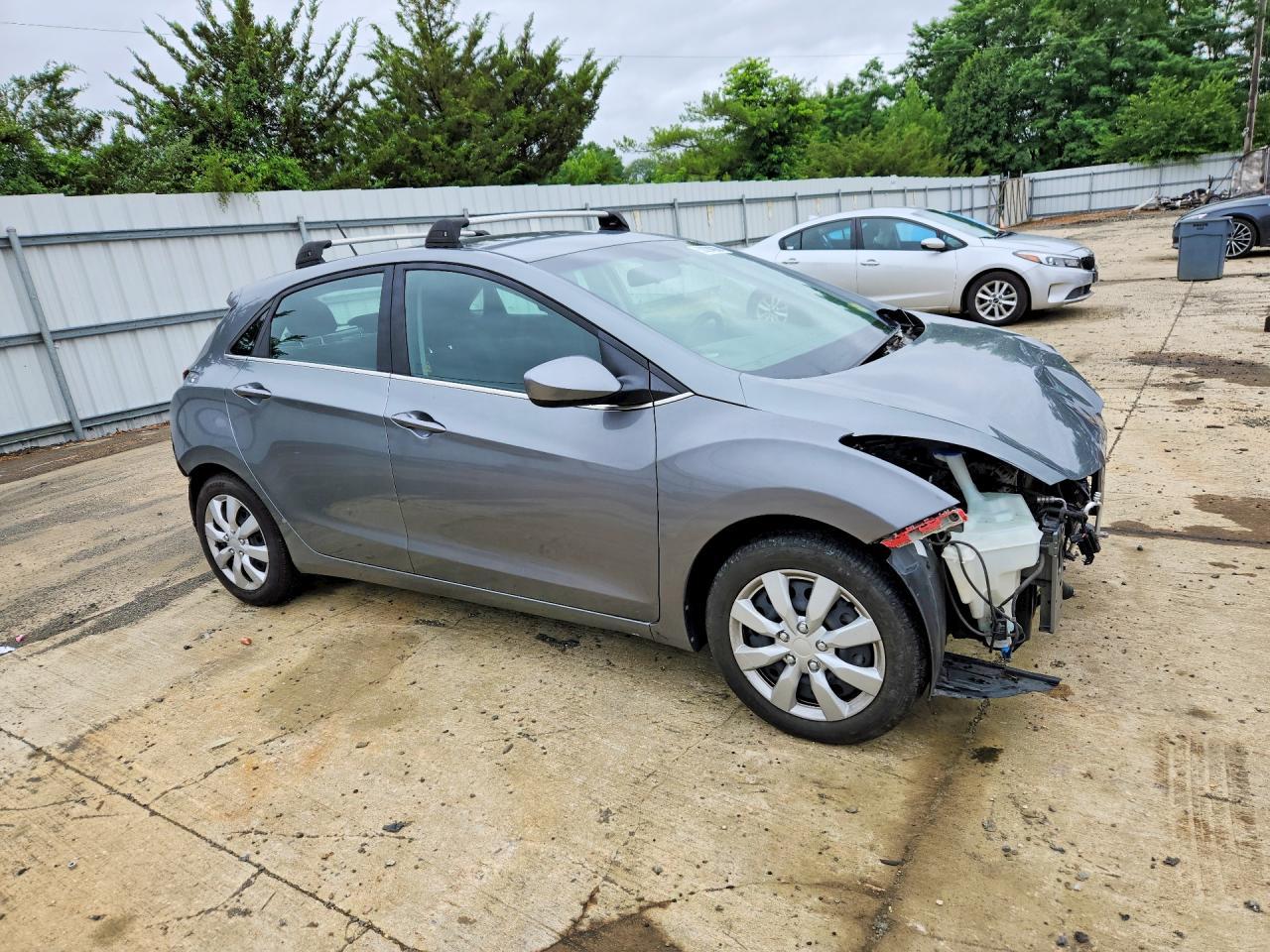 2017 Hyundai Elantra Gt Base - Фото 4