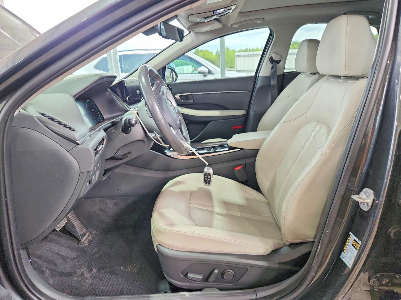 2023 Hyundai Sonata Hybrid Limited - Image 7