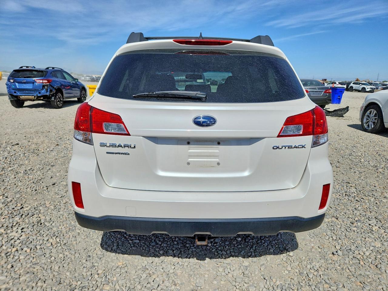 2012 Subaru Outback 2.5I Limited - Image 6
