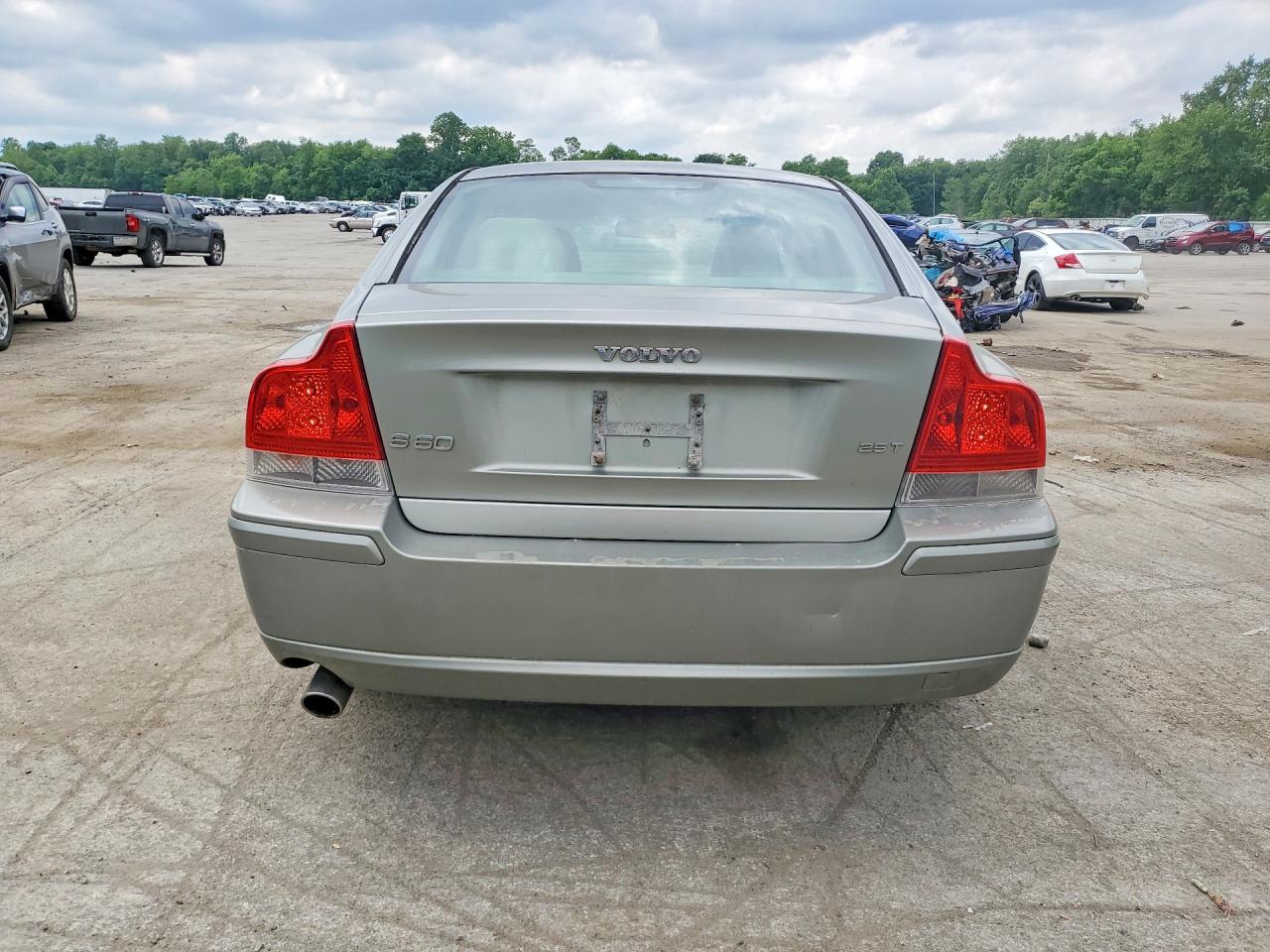 2008 Volvo S60 2.5T - Image 6