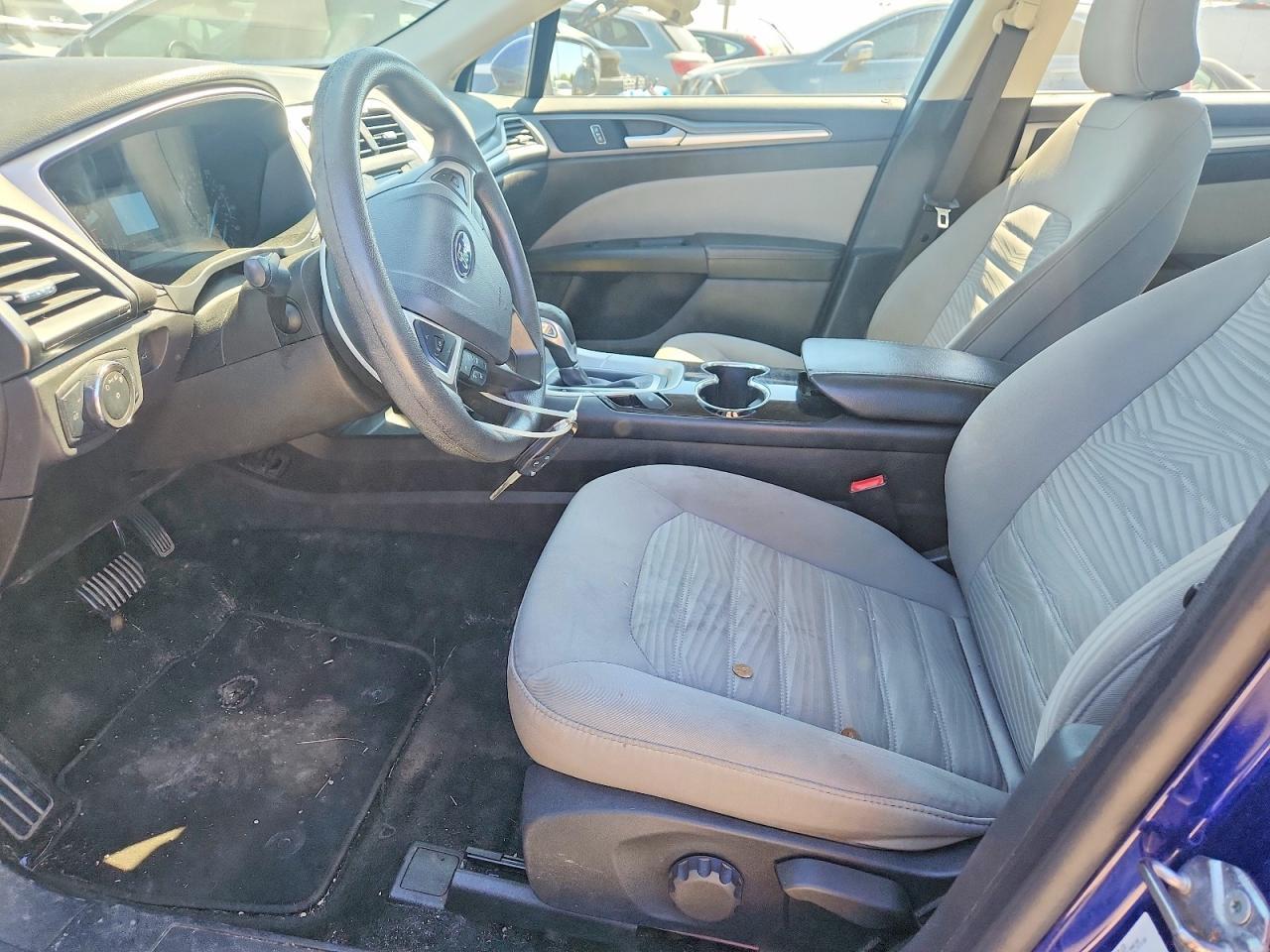 2016 Ford Fusion S - Фото 7