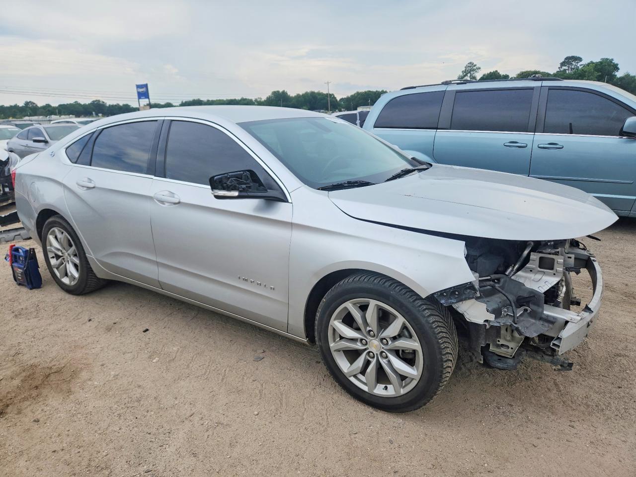 2017 Chevrolet Impala Lt - Фото 4
