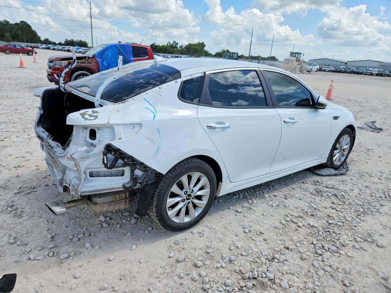 2018 Kia Optima Lx - Image 3
