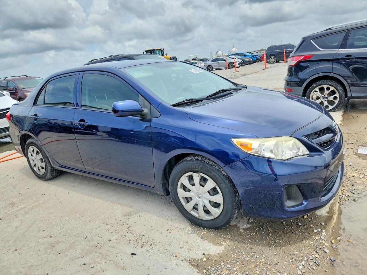 2013 Toyota Corolla L - Фото 4