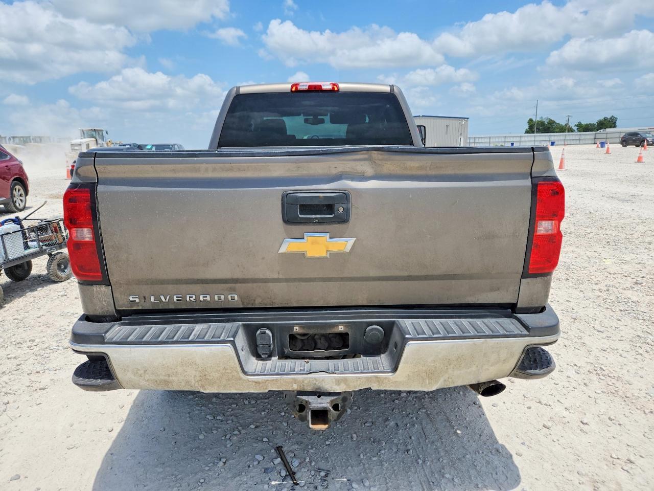 2017 Chevrolet Silverado C2500 Heavy Duty - Фото 6