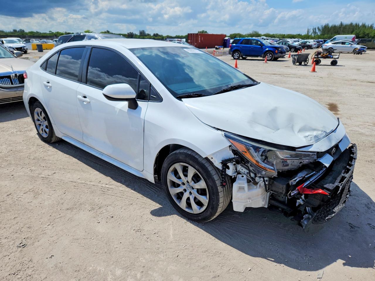 2021 Toyota Corolla Le - Фото 4