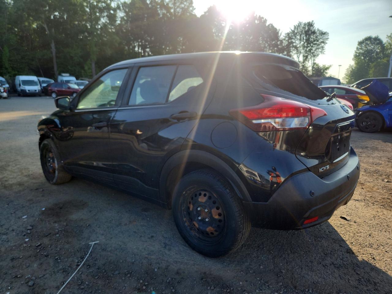 2020 Nissan Kicks S - Image 2