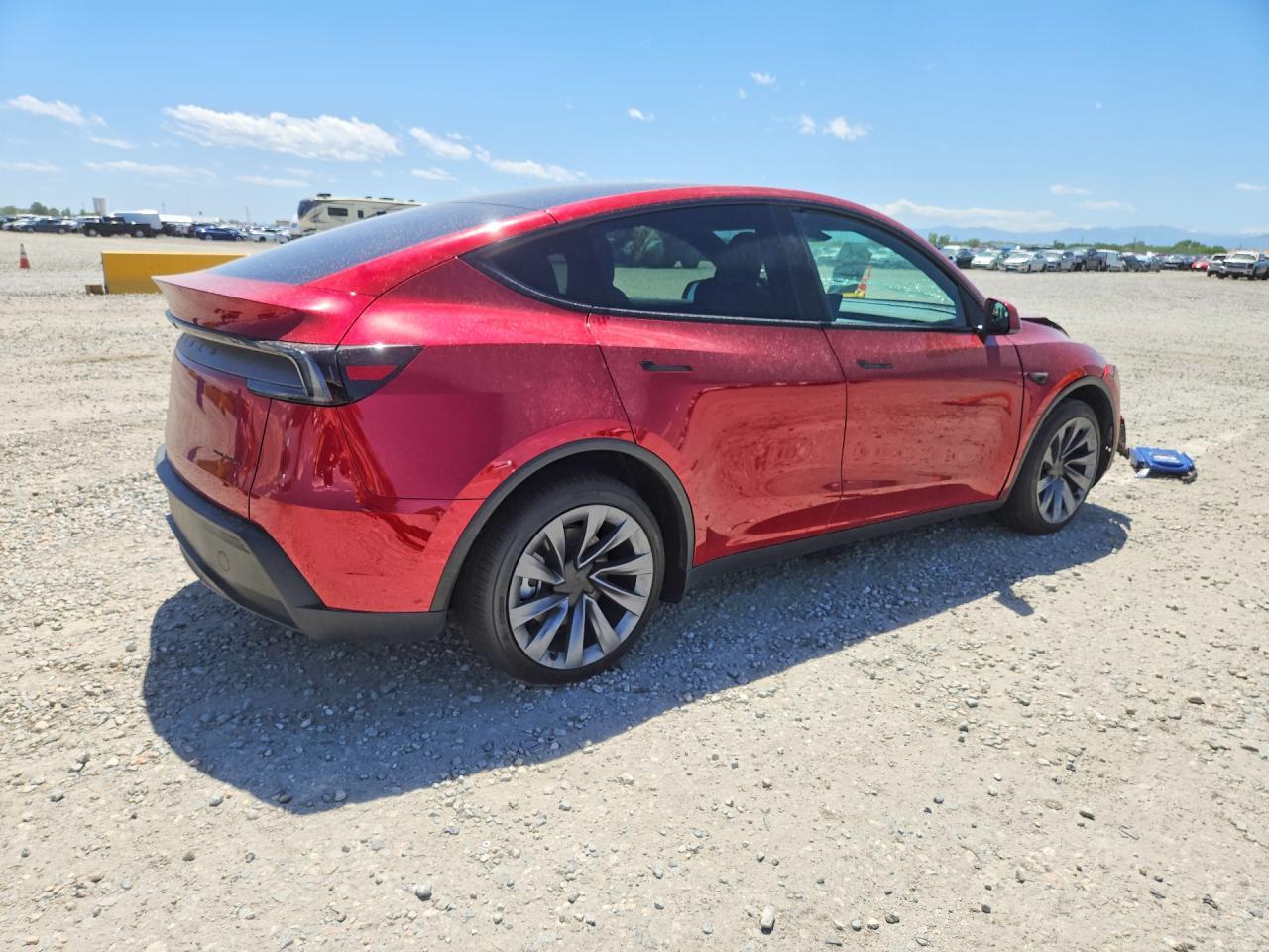2026 Tesla Model Y - Фото 3