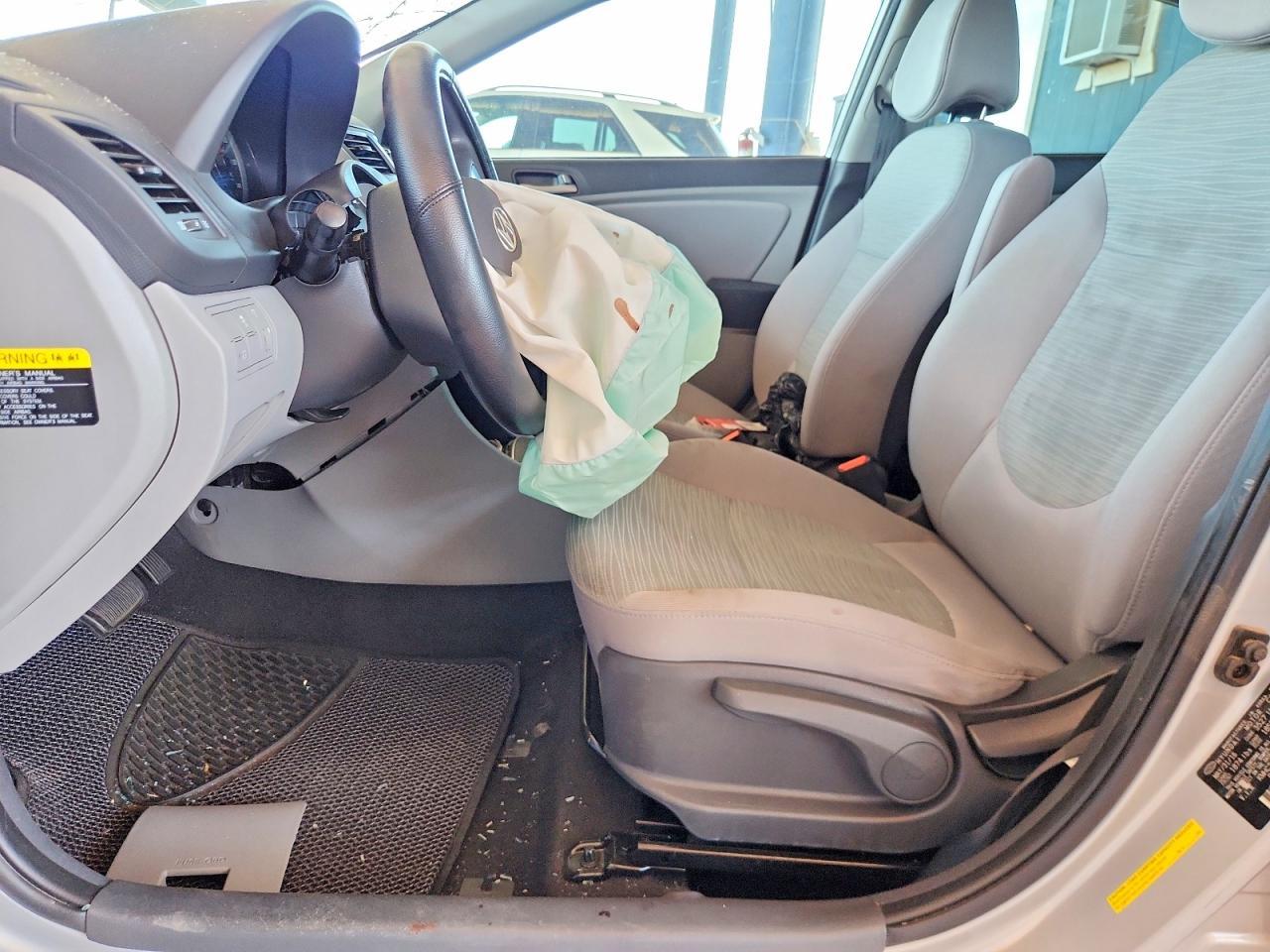 2016 Hyundai Accent Se - Фото 7