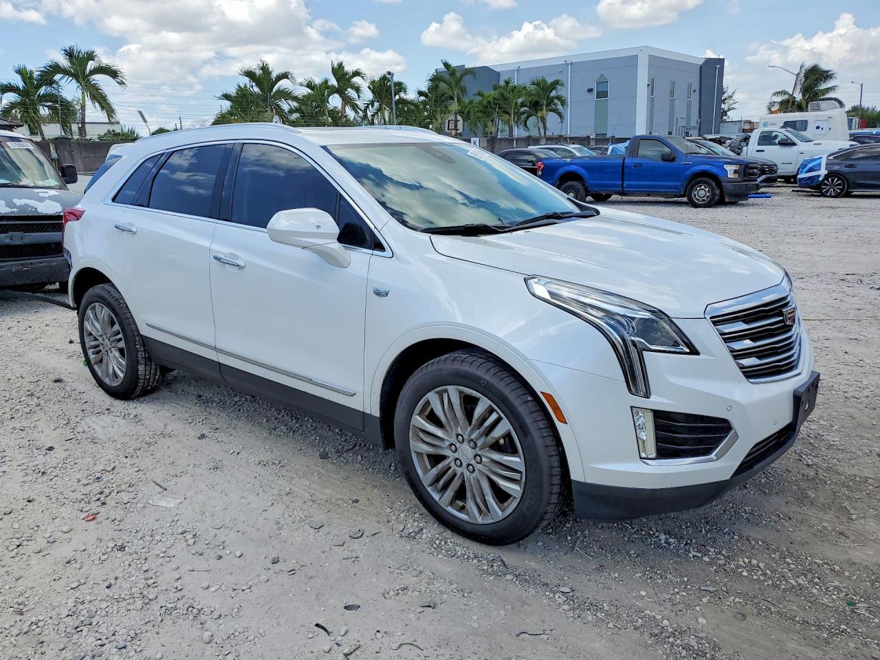 2018 Cadillac Xt5 Premium Luxury - Image 4
