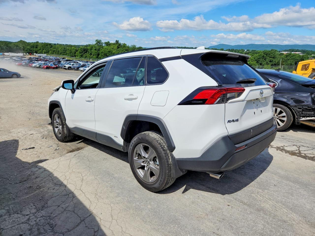 2025 Toyota Rav4 Hybrid Xle - Image 2