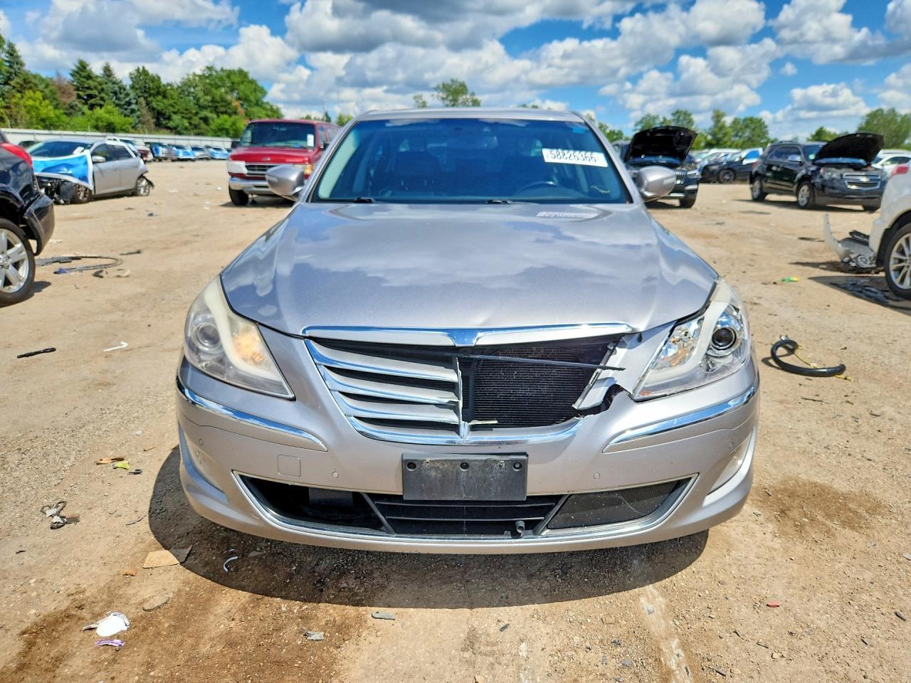 2012 Hyundai Genesis 3.8L - Фото 5