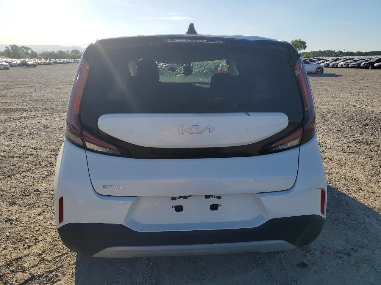 2023 Kia Soul Lx - Image 6