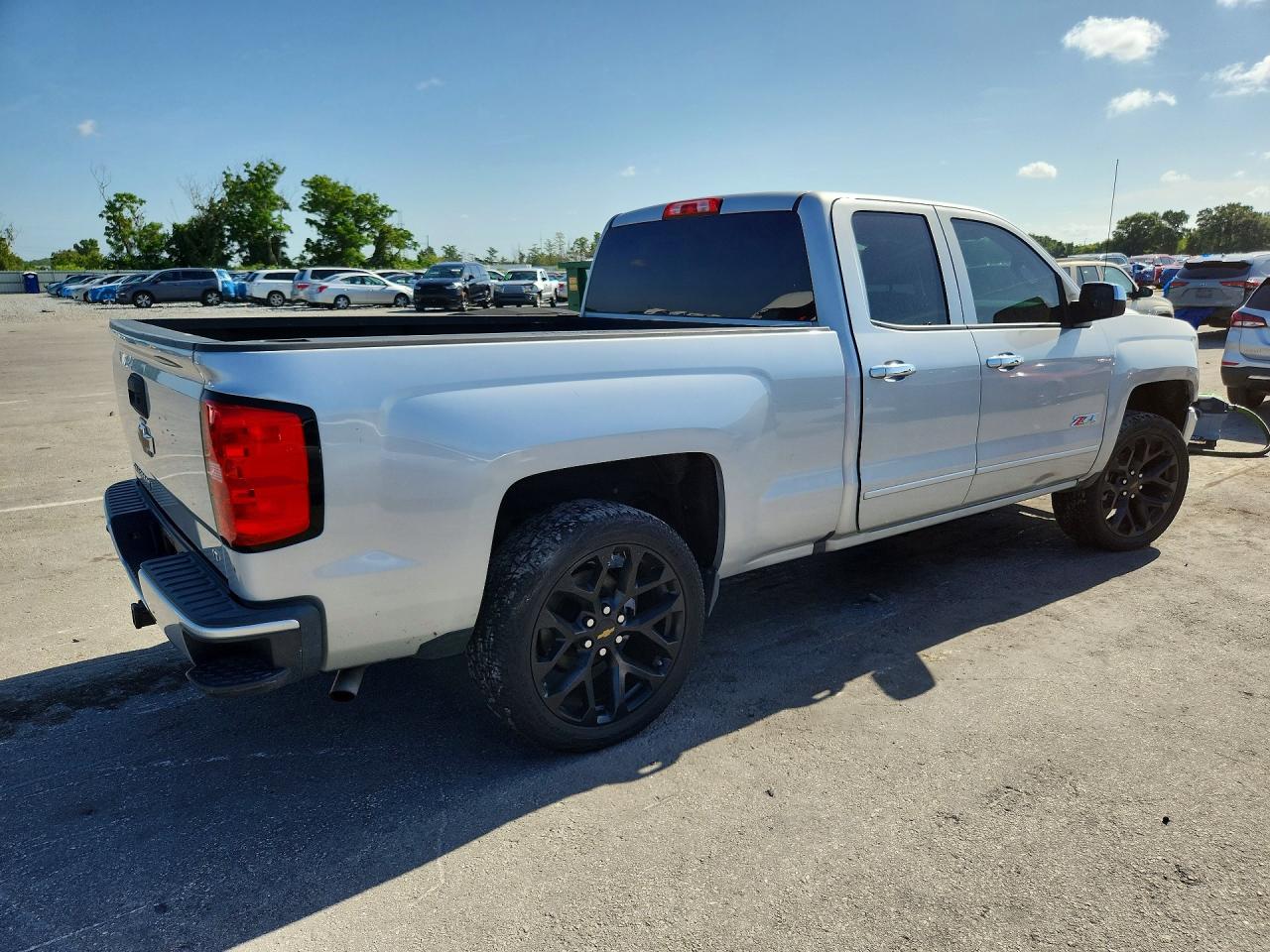 2017 Chevrolet Silverado K1500 Lt - Фото 3