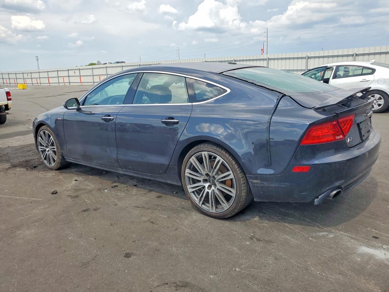 2015 Audi A7 Premium Plus - Image 2