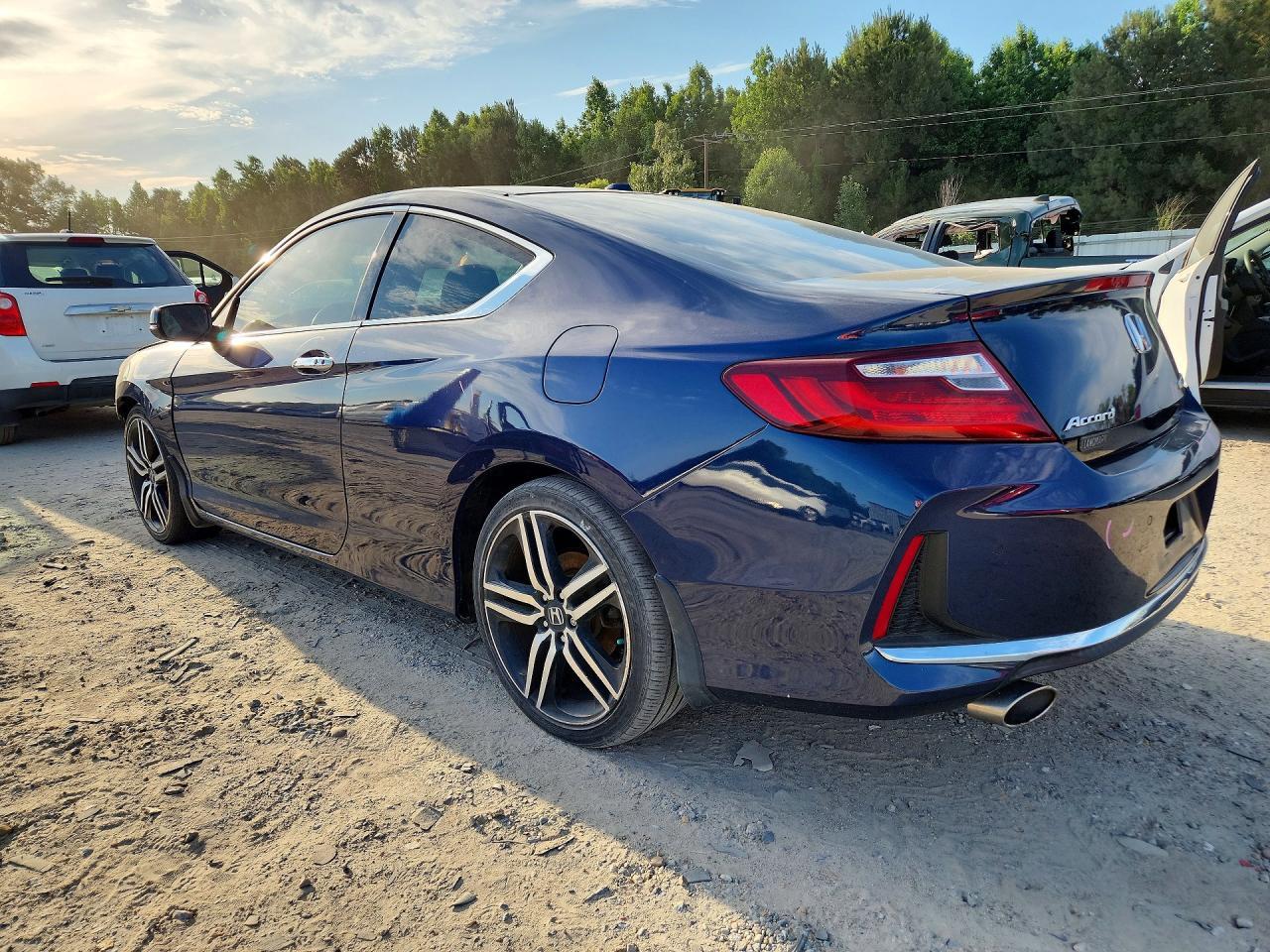 2016 Honda Accord Touring - Image 2