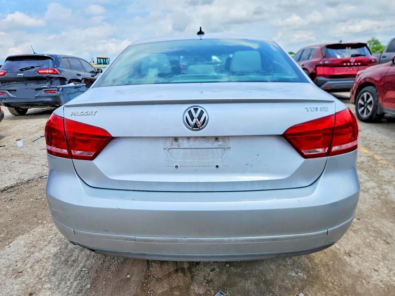 2013 Volkswagen Passat Se - Фото 6