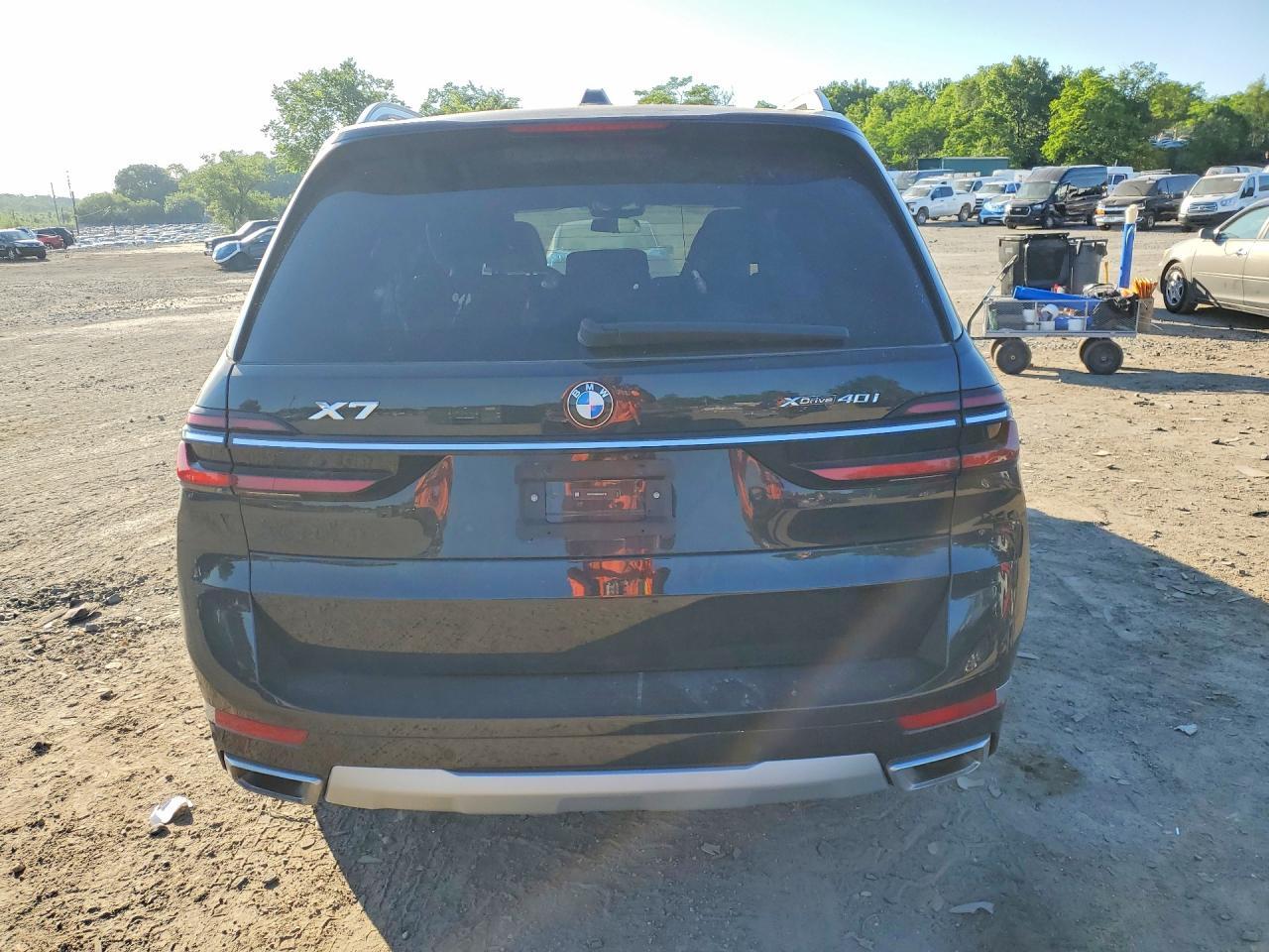 2025 BMW X7 xDrive40I - Фото 6
