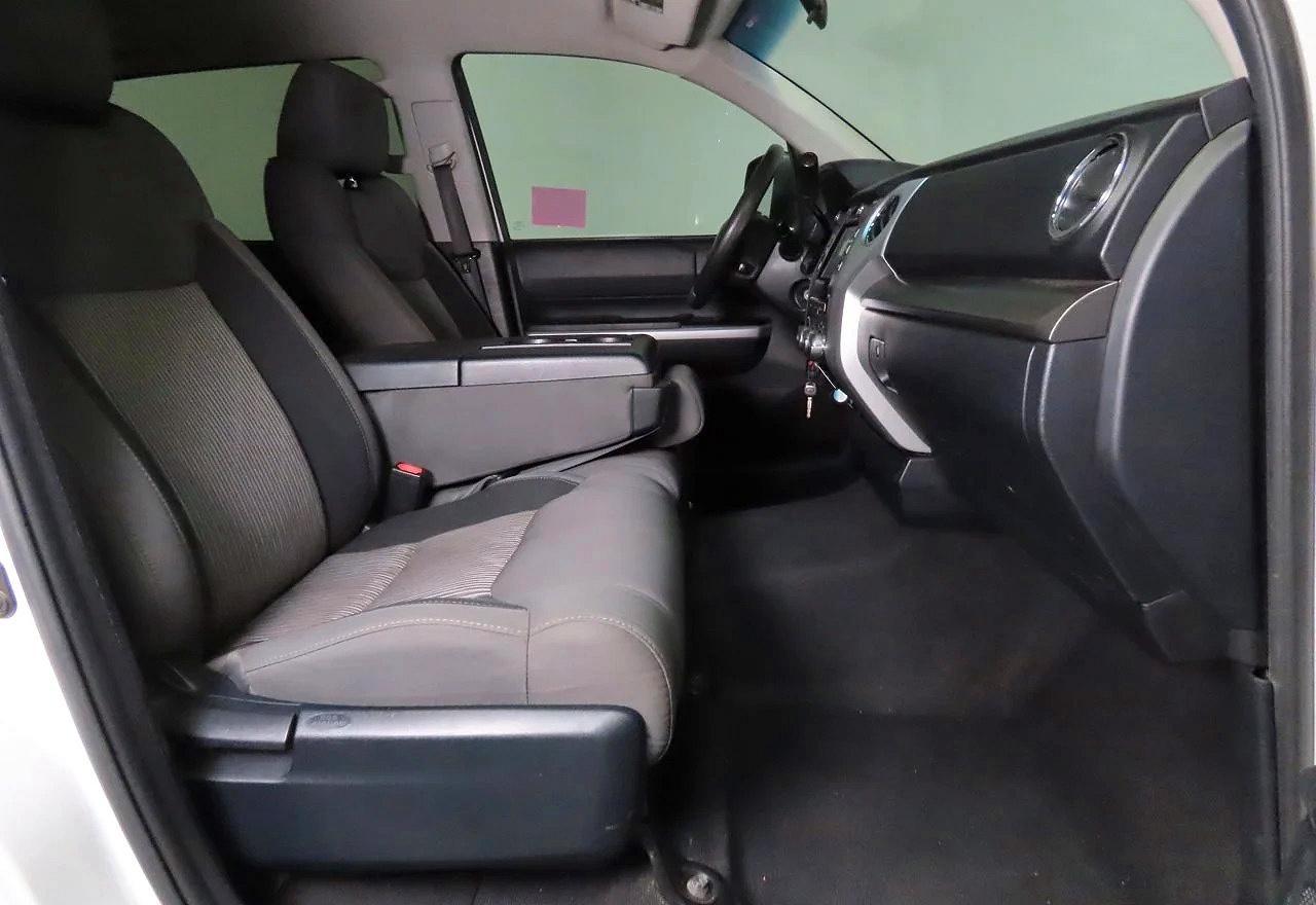 2016 Toyota Tundra Crewmax Sr5 - Image 5