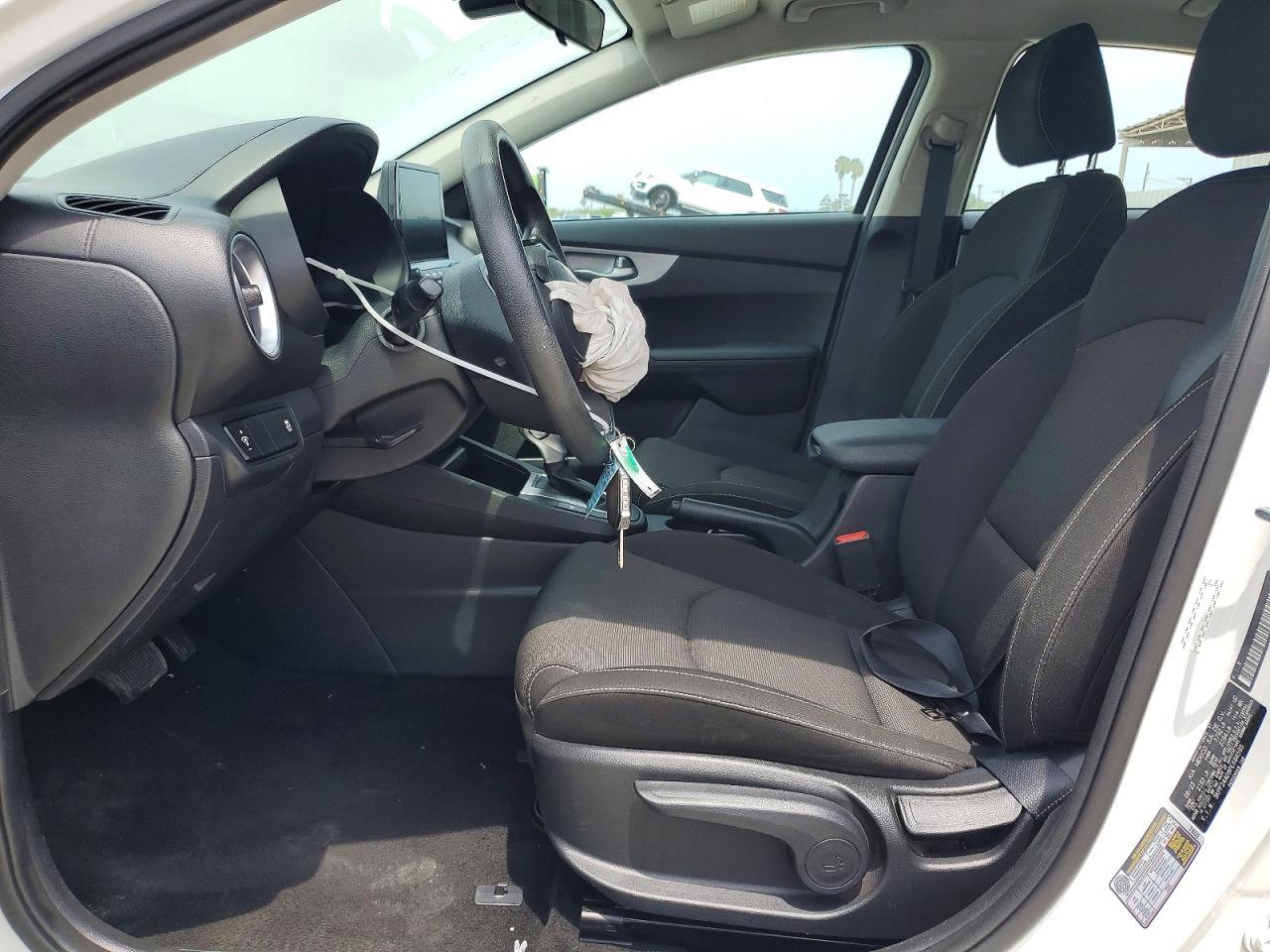 2023 Kia Forte Lx - Image 7