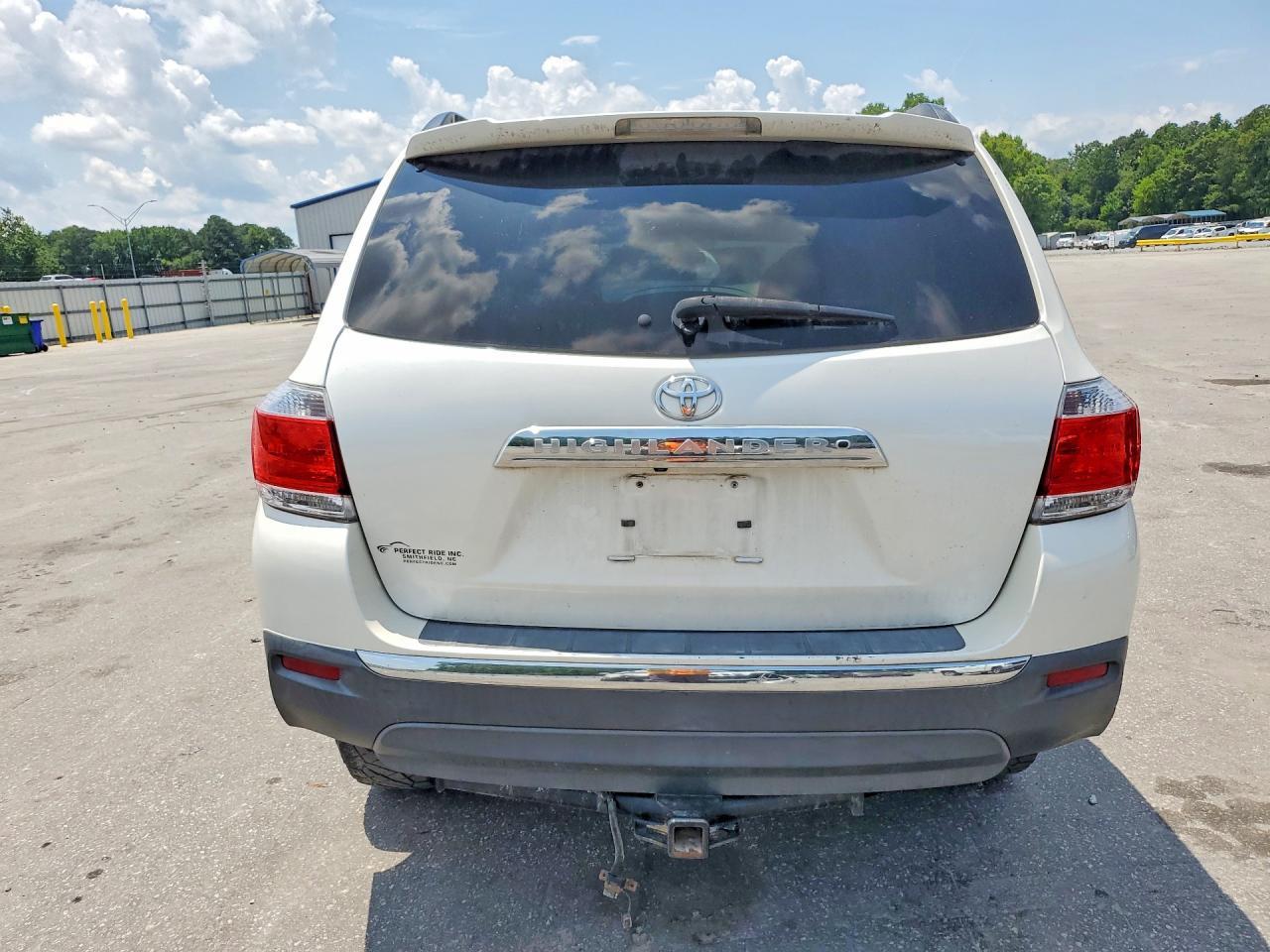 2013 Toyota Highlander Plus - Фото 6