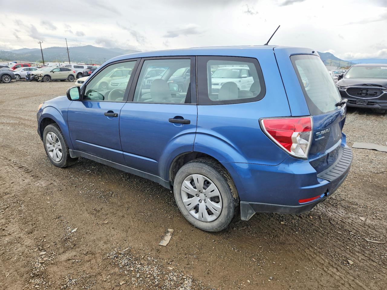 2010 Subaru Forester 2.5X - Фото 2
