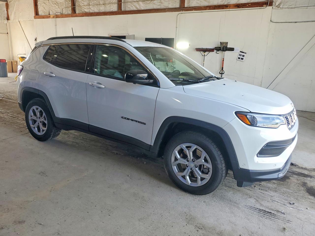 2024 Jeep Compass Latitude - Image 4