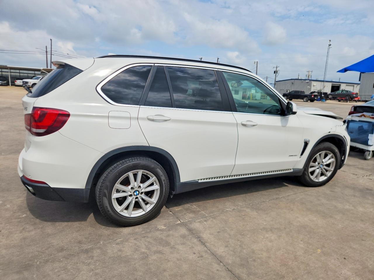 2015 BMW X5 xDrive35I - Фото 3
