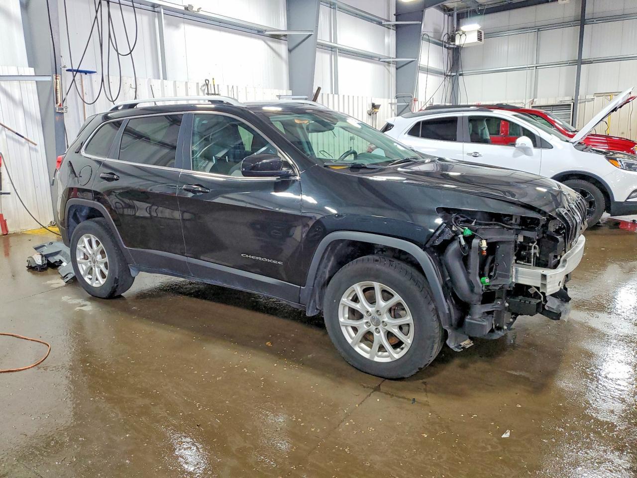 2016 Jeep Cherokee Latitude - Фото 4