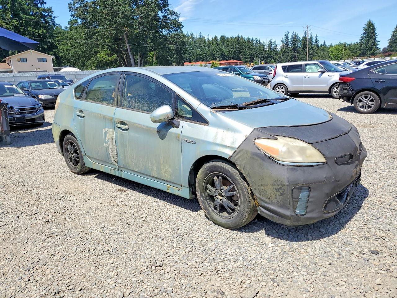 2013 Toyota Prius Two - Image 4
